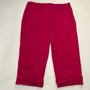 Gloria Vanderbilt | Fuchsia Amanda Capri Pants
